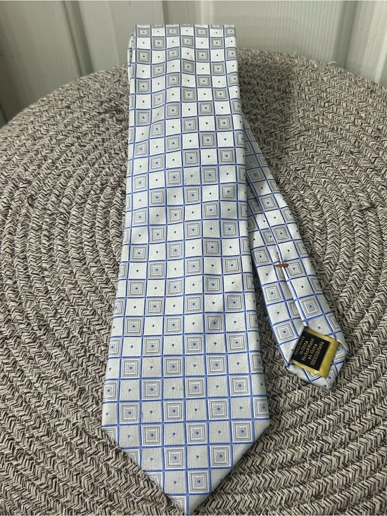 Donald J. Trump Other - Donald J. Trump Signature Collection Men's Blue/White Silver Geometric Silk Tie